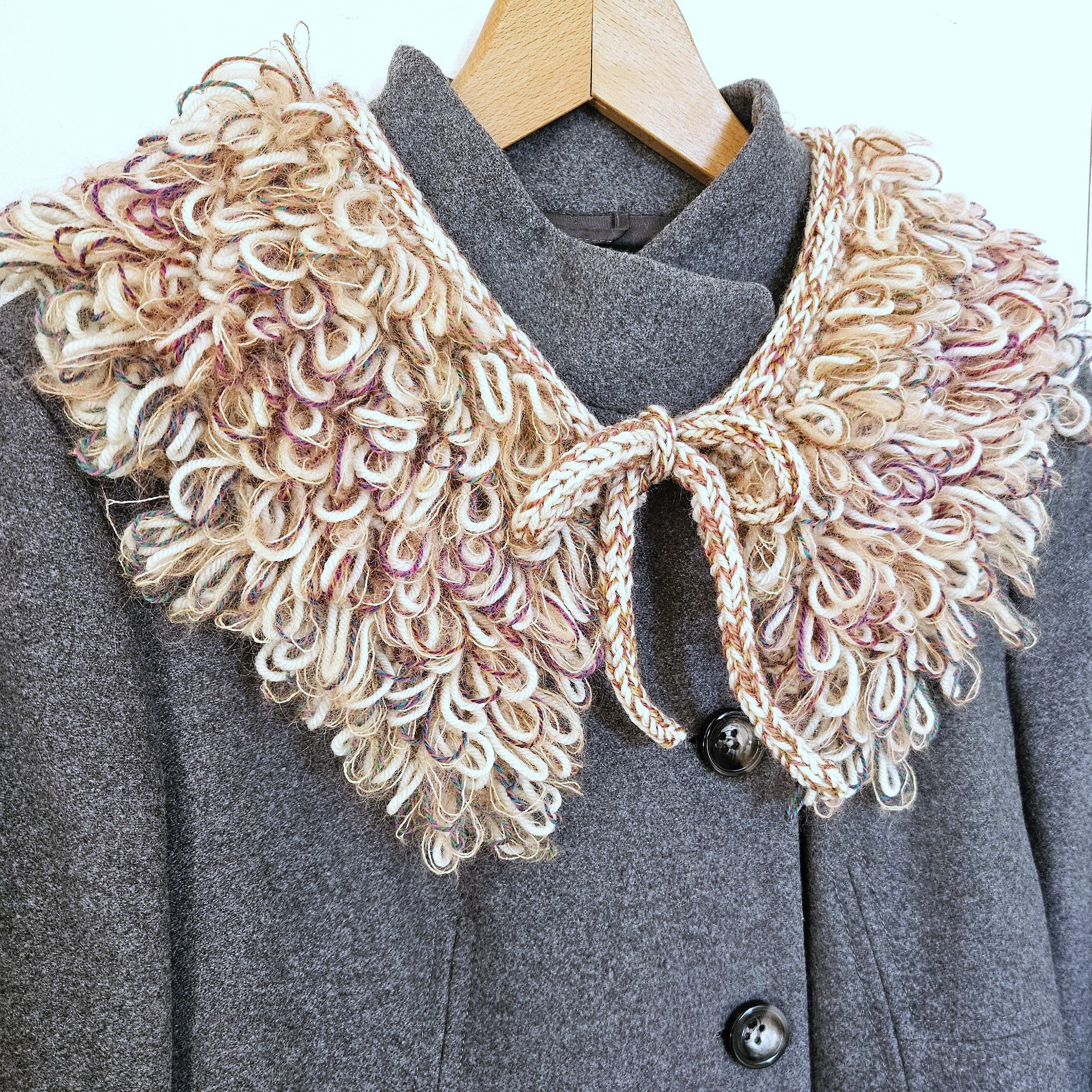 hobbii-anleitungen-den-glade-krave-zierkragen-strickanleitung-one-size image 1