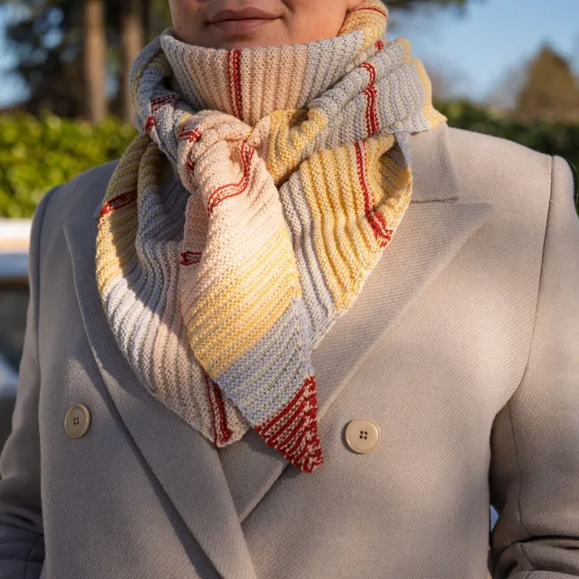 hobbii-sisters-shawl-tuch-strickanleitung-one-size-leicht image 1