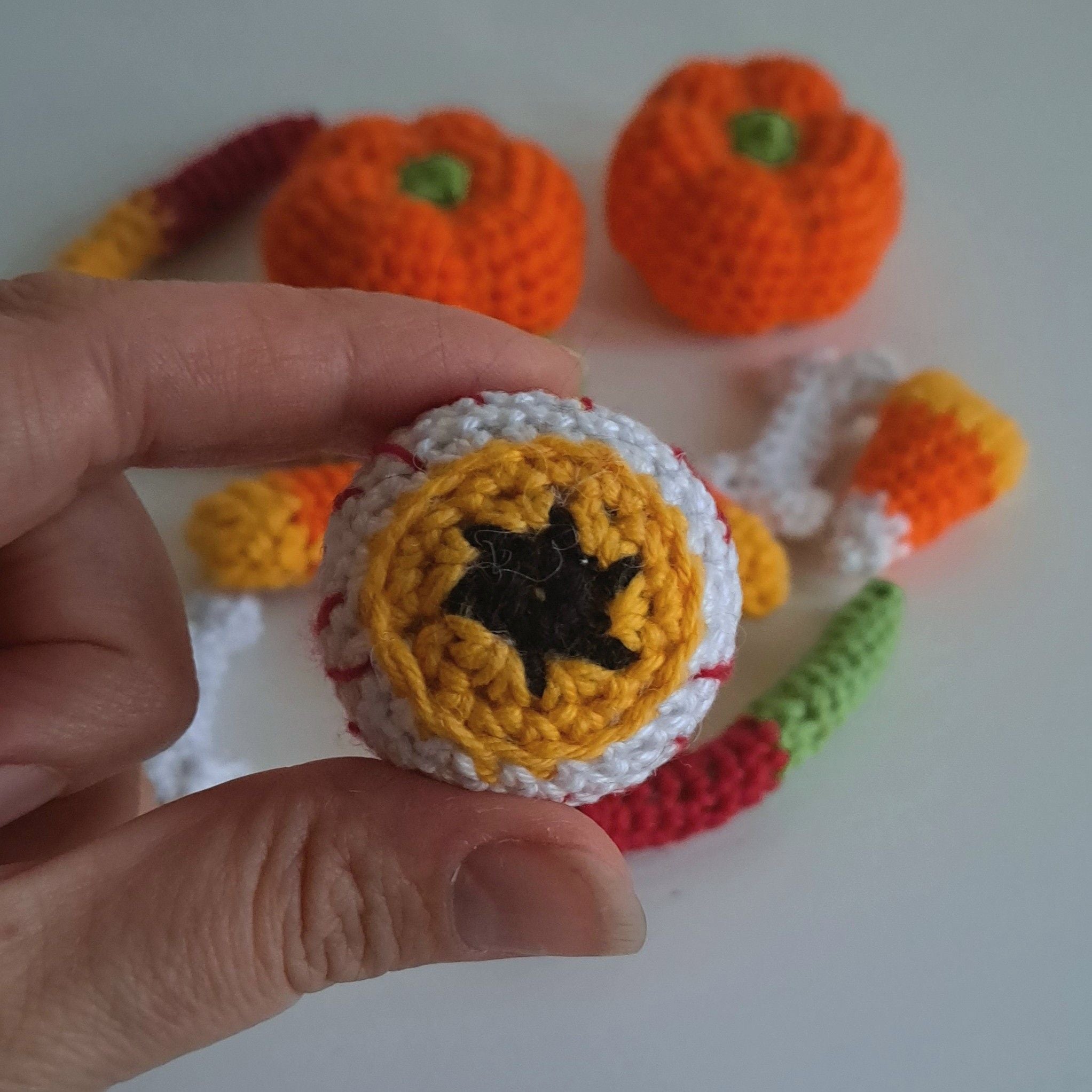 hobbii-anleitungen-halloween-s-igkeiten-h-kelanleitung-k-rbis image 3