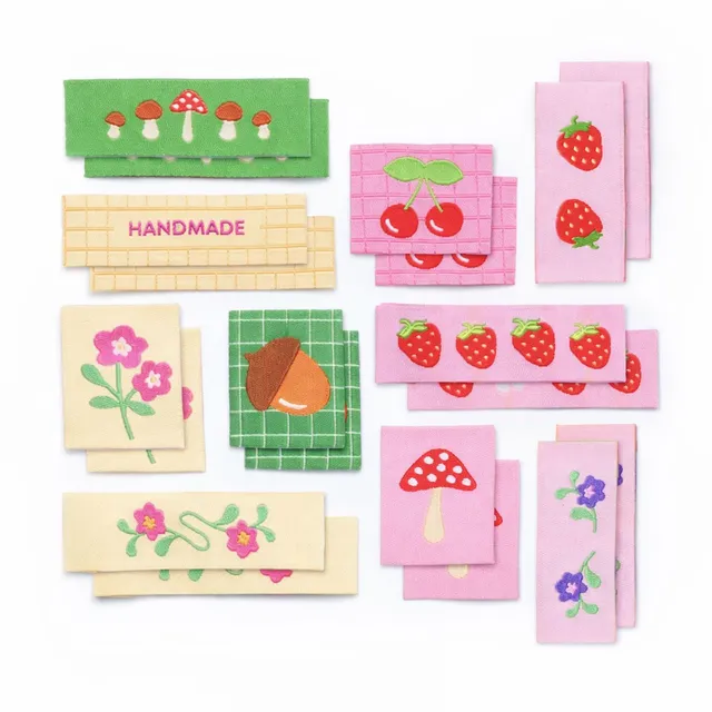 hobbii-zubeh-r-etiketten-mit-motiven-gewebt-flower-20-stk image 1