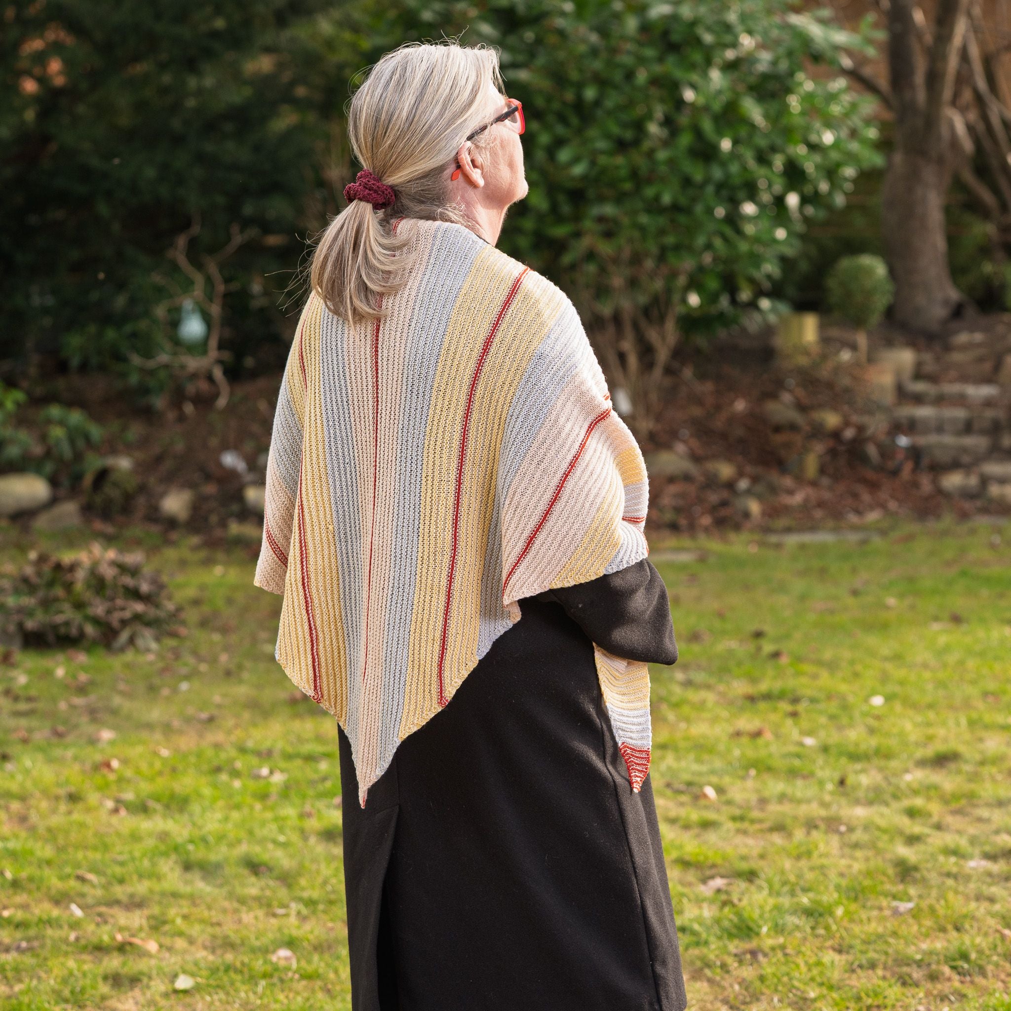 hobbii-sisters-shawl-tuch-strickanleitung-one-size-leicht image 5