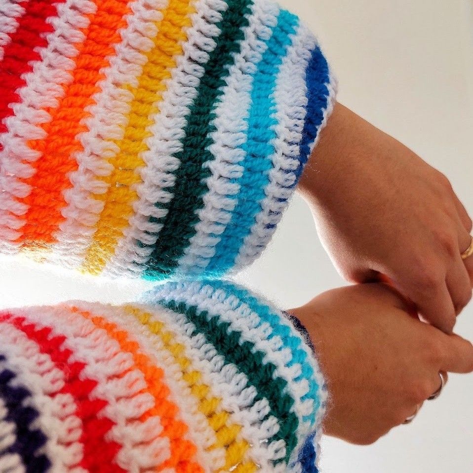 hobbii-anleitungen-rainbow-pullover-strickanleitung-xs-xxl-bunt image 3