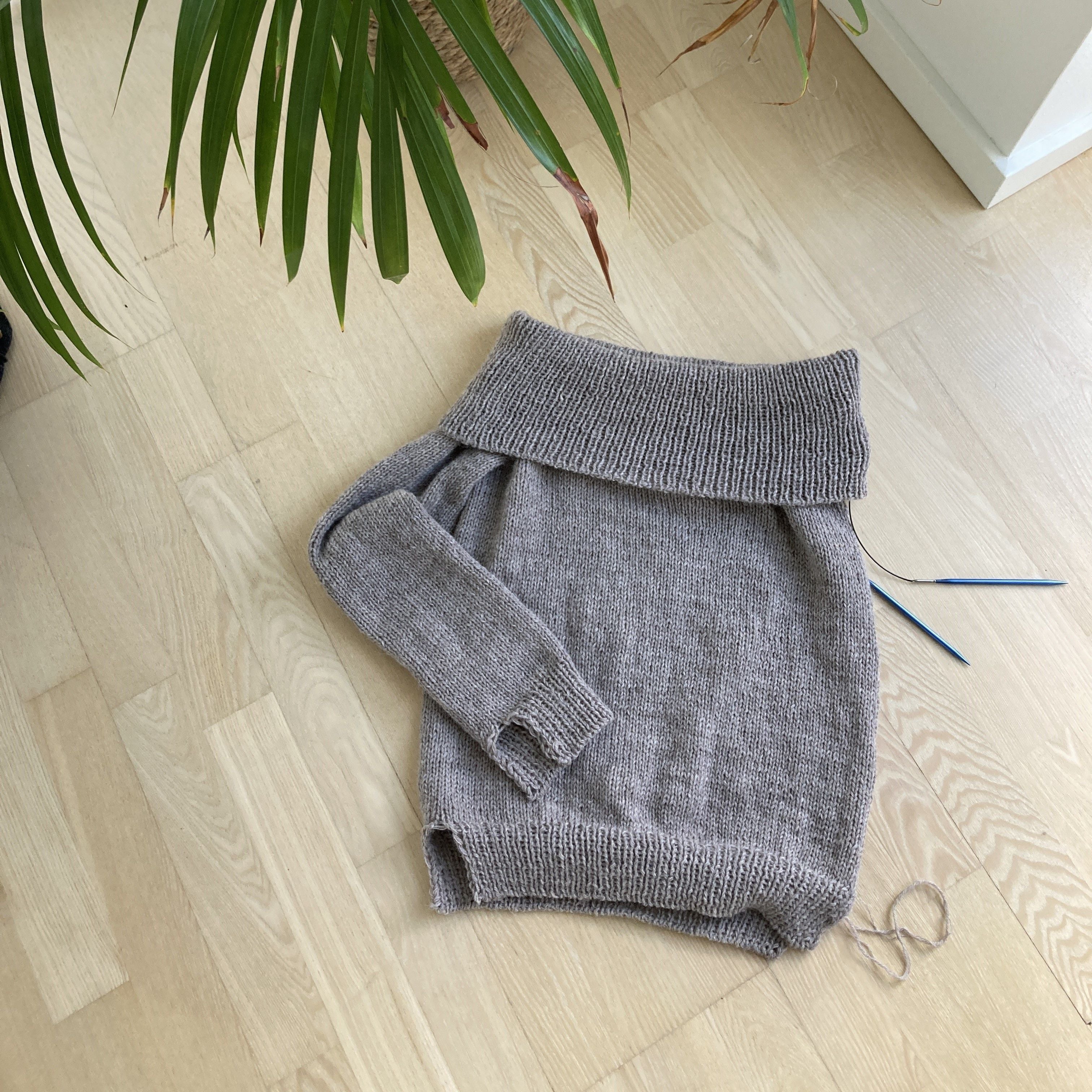 hobbii-maple-woodland-pullover-strickanleitung-xs-rippen image 4