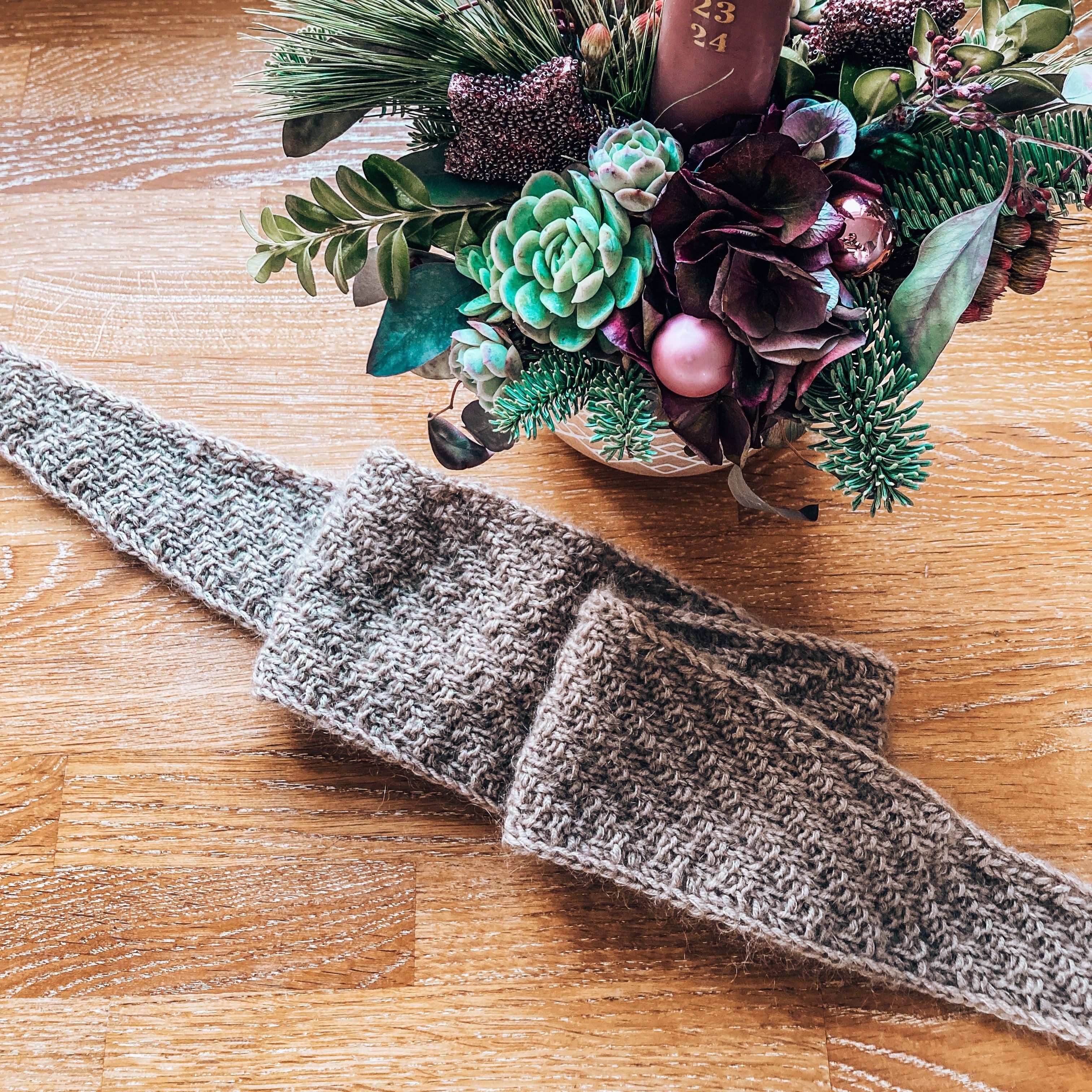 hobbii-anleitungen-fern-scarf-strickanleitung-schal-102-cm image 1