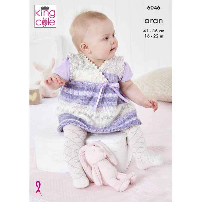 king-cole-6046-latzkleid-strickanleitung-cosy-love-aran image 1
