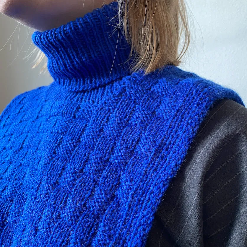 hobbii-easy-square-neck-kragenschal-strickanleitung-gr-m image 1