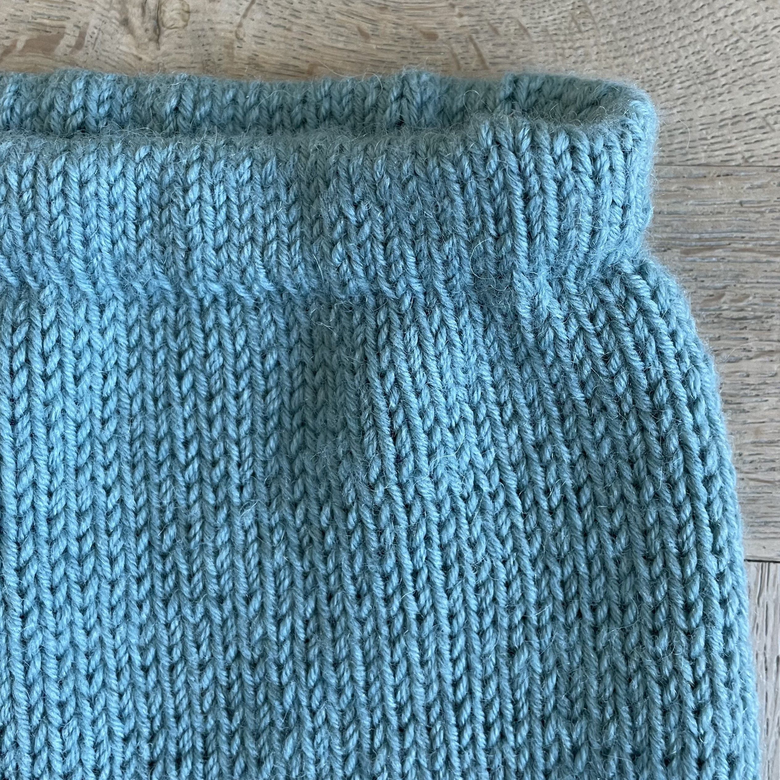 hobbii-casey-babyhose-strickanleitung-gr-1-jahr-waschbar image 2