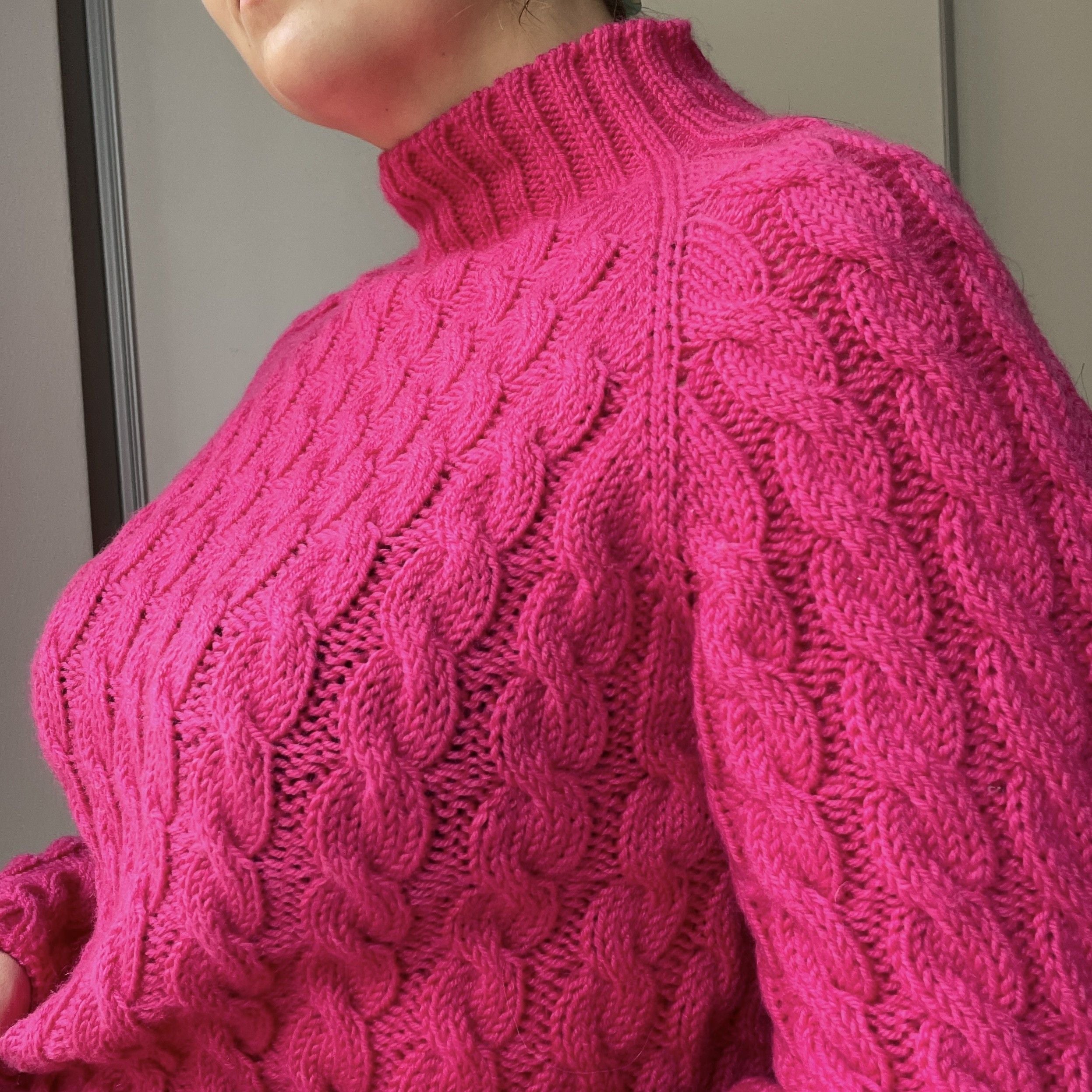 hobbii-easy-cable-sweater-strickanleitung-medium-zopfmuster image 2