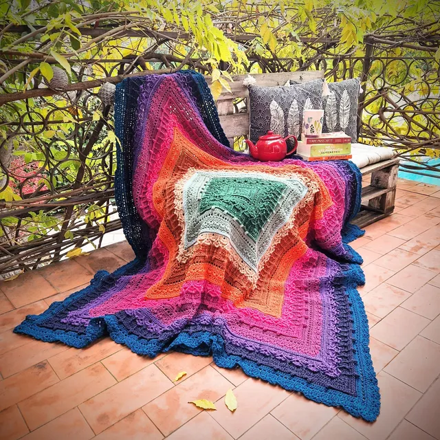 hobbii-paimutantea-decke-strickanleitung-one-size-pdf image 1