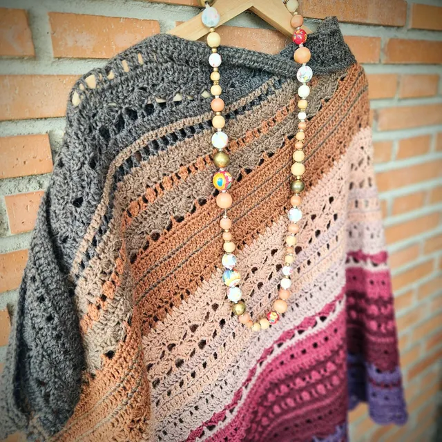hobbii-yakbuttertea-poncho-h-kelanleitung-one-size image 1