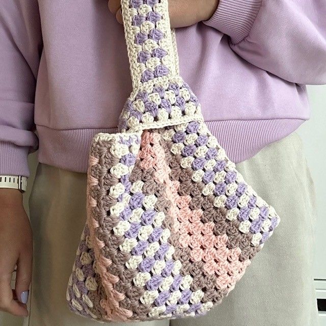 hobbii-anleitungen-knot-so-bag-h-kelanleitung-tasche-one-size image 1
