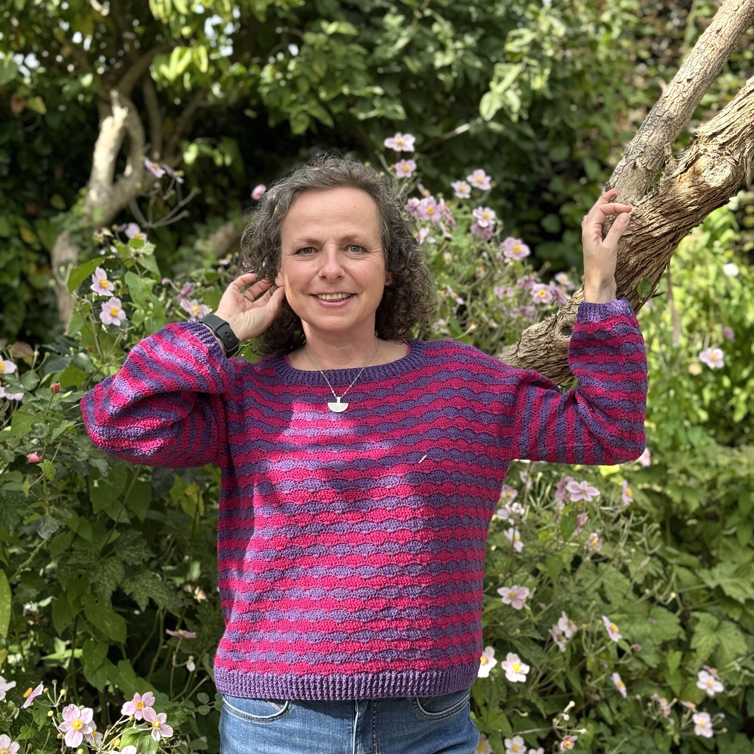 hobbii-purple-magenta-pullover-h-kelanleitung-zweifarbig image 1