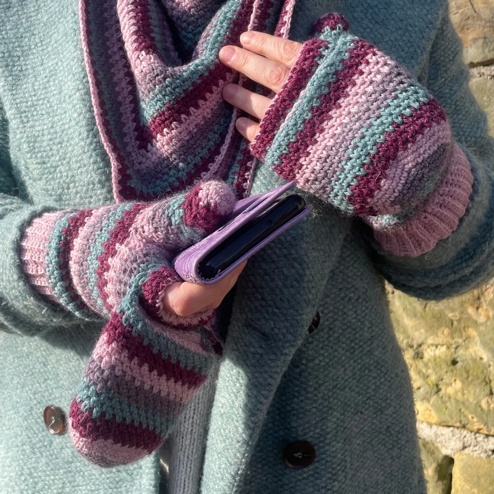 hobbii-anleitungen-andrea-handschuhe-strickanleitung-s-m-l-klappe image 1