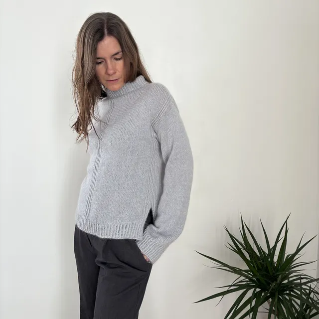 hobbii-mountain-ridge-strickanleitung-pullover-gr-m image 1
