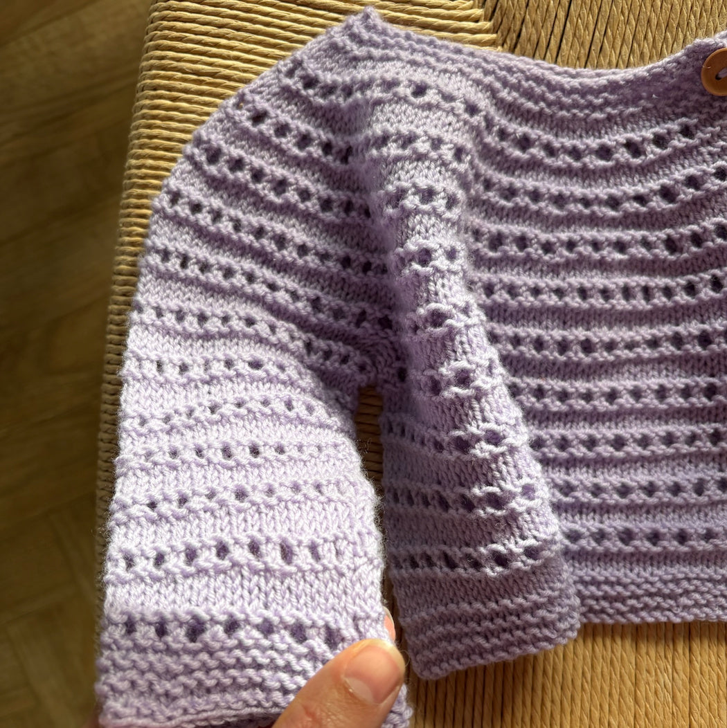 hobbii-easy-spring-cardigan-baby-strickjacke-0-24-monate image 1