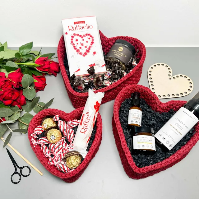 hobbii-anleitungen-sweetheart-k-rbe-small-herzboden-ribbon image 1