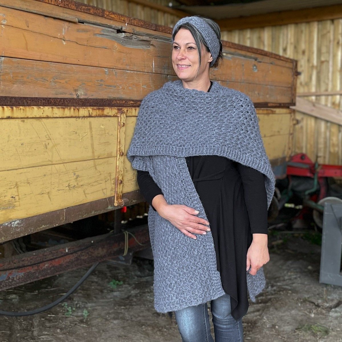 hobbii-anleitungen-fluffy-hygge-poncho-h-kelanleitung-onesize image 2