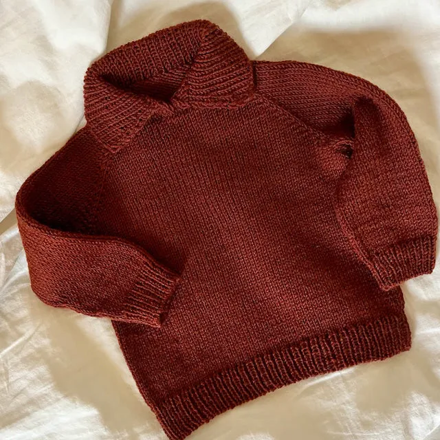 hobbii-easy-polo-sweater-baby-strickanleitung-0-2-monate-polo-kragen image 1