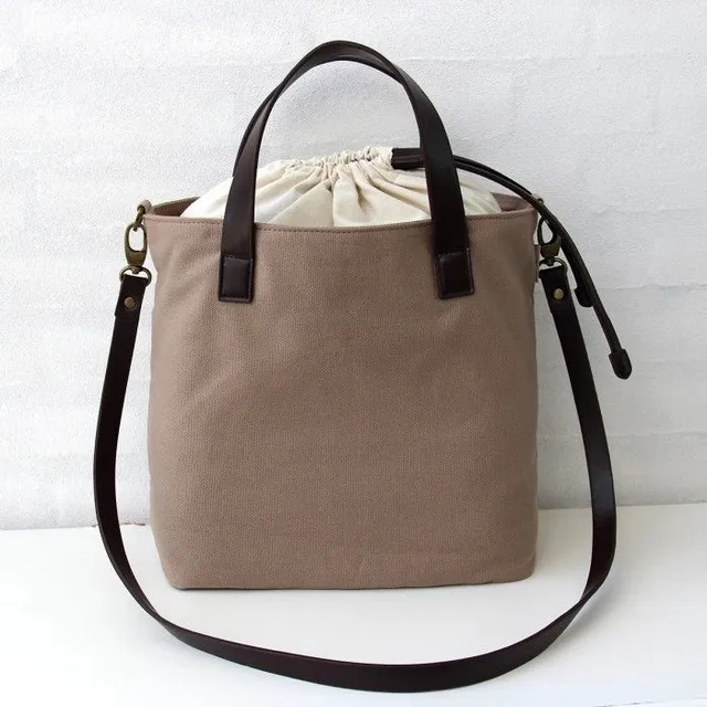 hobbii-schultertasche-garn-canvas-tasche-braun-38-5-cm image 1