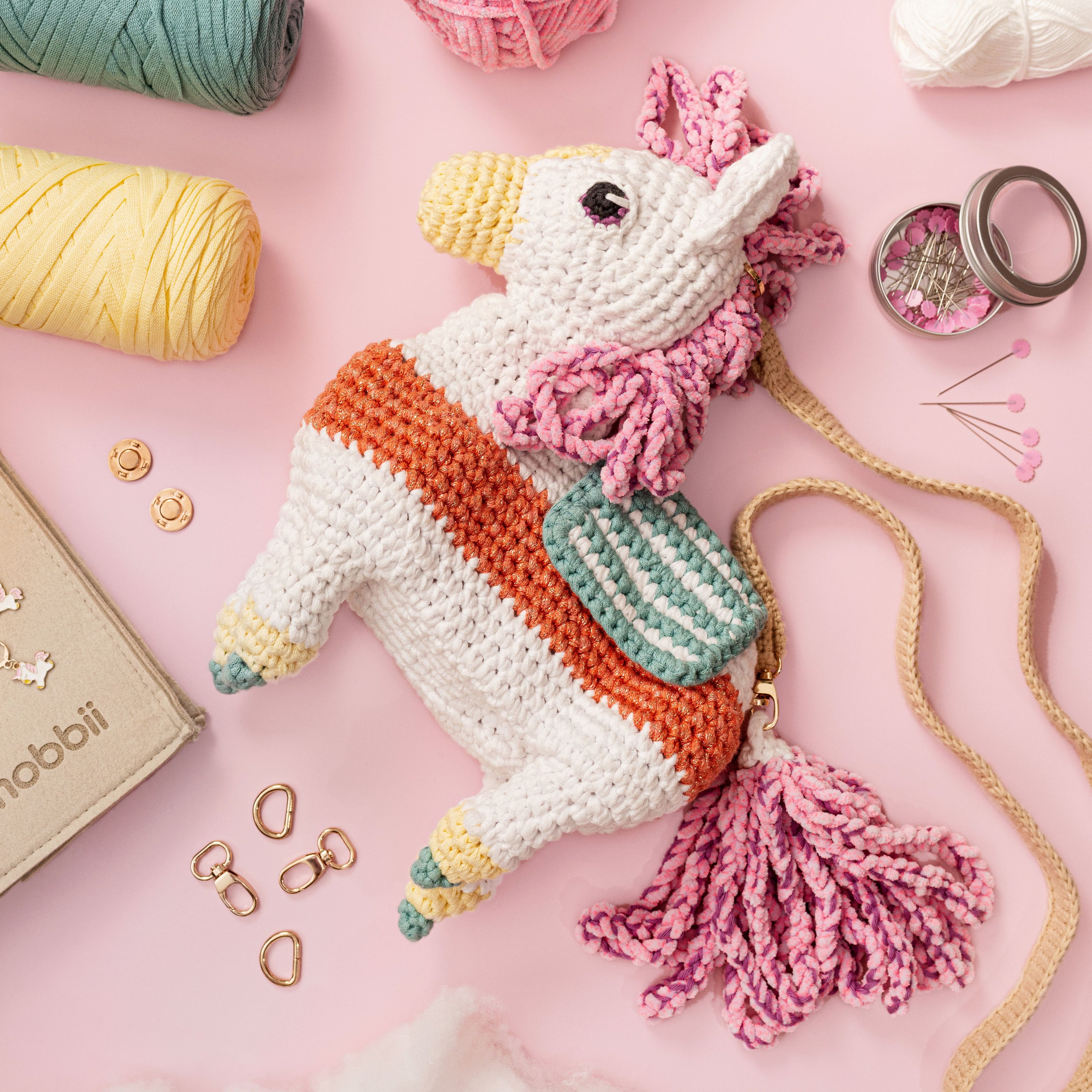 hobbii-garn-theherdcal-crochet-along-kit-pferdetasche image 2