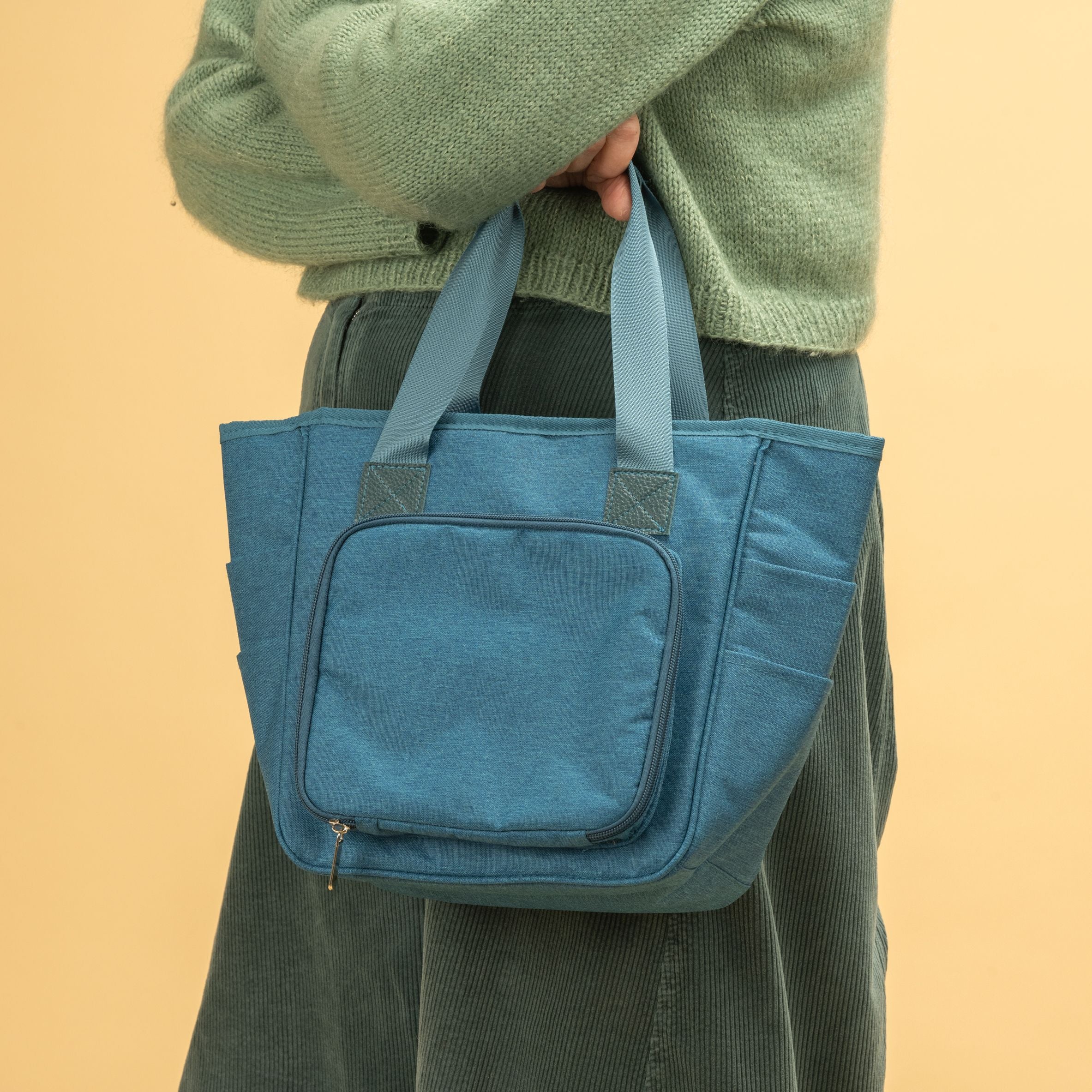 hobbii-handarbeitstasche-to-go-stricktasche-petroleum image 6