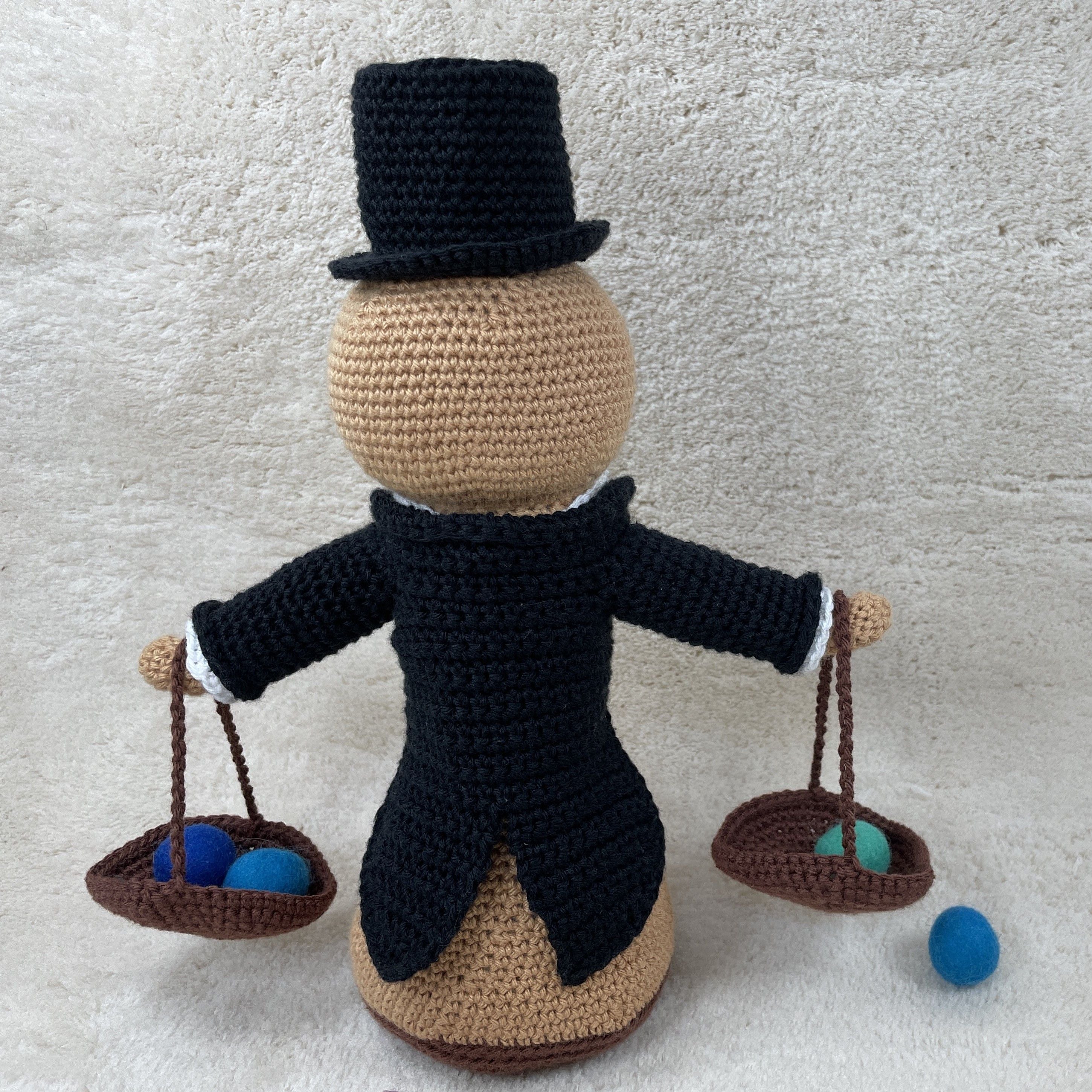 hobbii-waage-sternzeichen-h-kelanleitung-amigurumi-25-cm image 3
