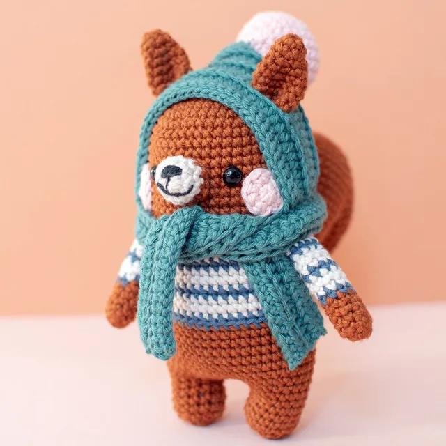hobbii-bruno-squirrel-h-kelset-eichh-rnchen-19-cm-mit-pdf image 1