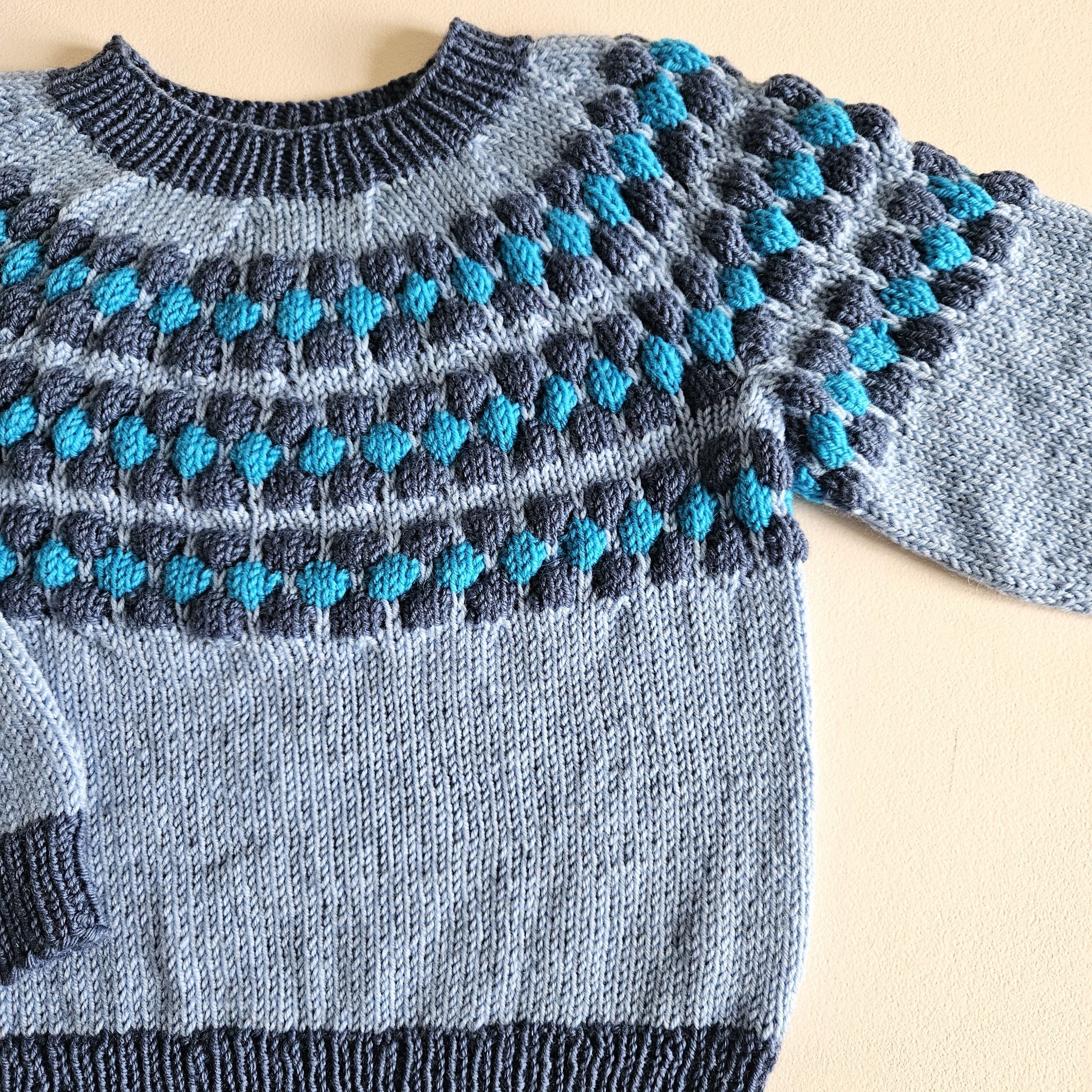 hobbii-letmatrosen-strickanleitung-kinderpullover-6-j-noppen image 4