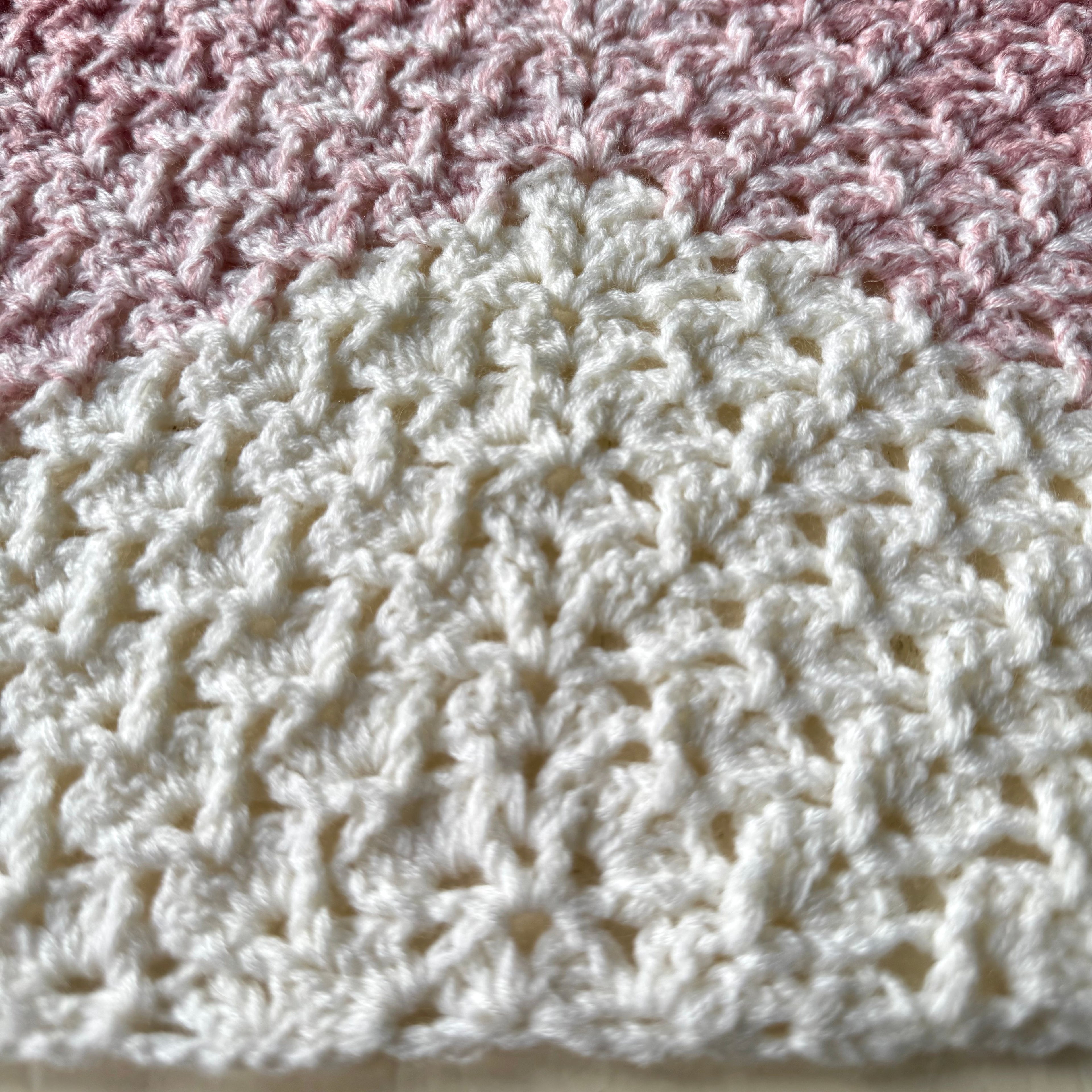 hobbii-amethyst-h-kelanleitung-schal-dreieckstuch image 6