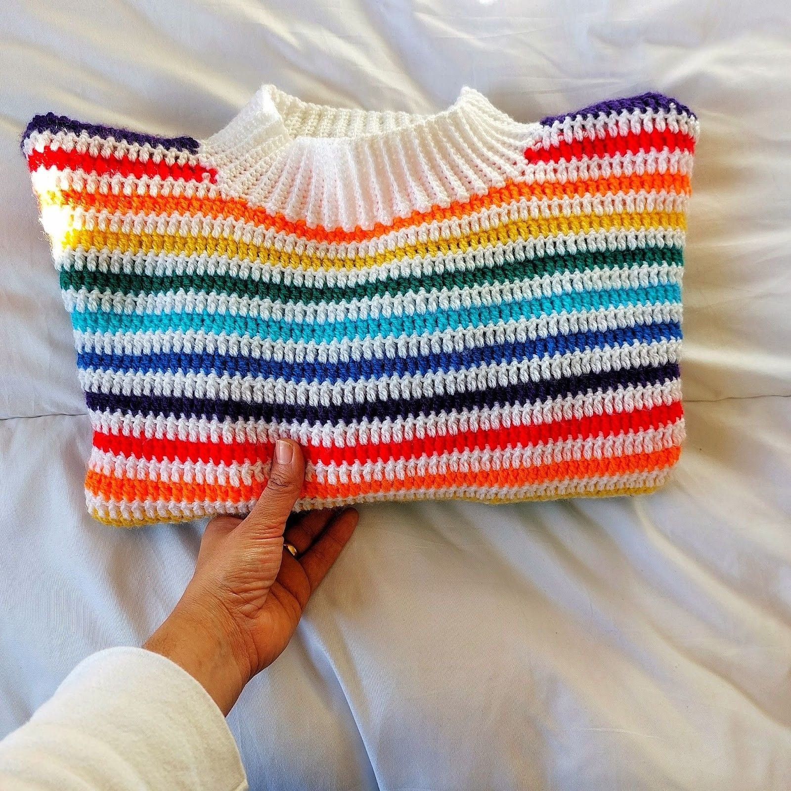 hobbii-anleitungen-rainbow-pullover-strickanleitung-xs-xxl-bunt image 4