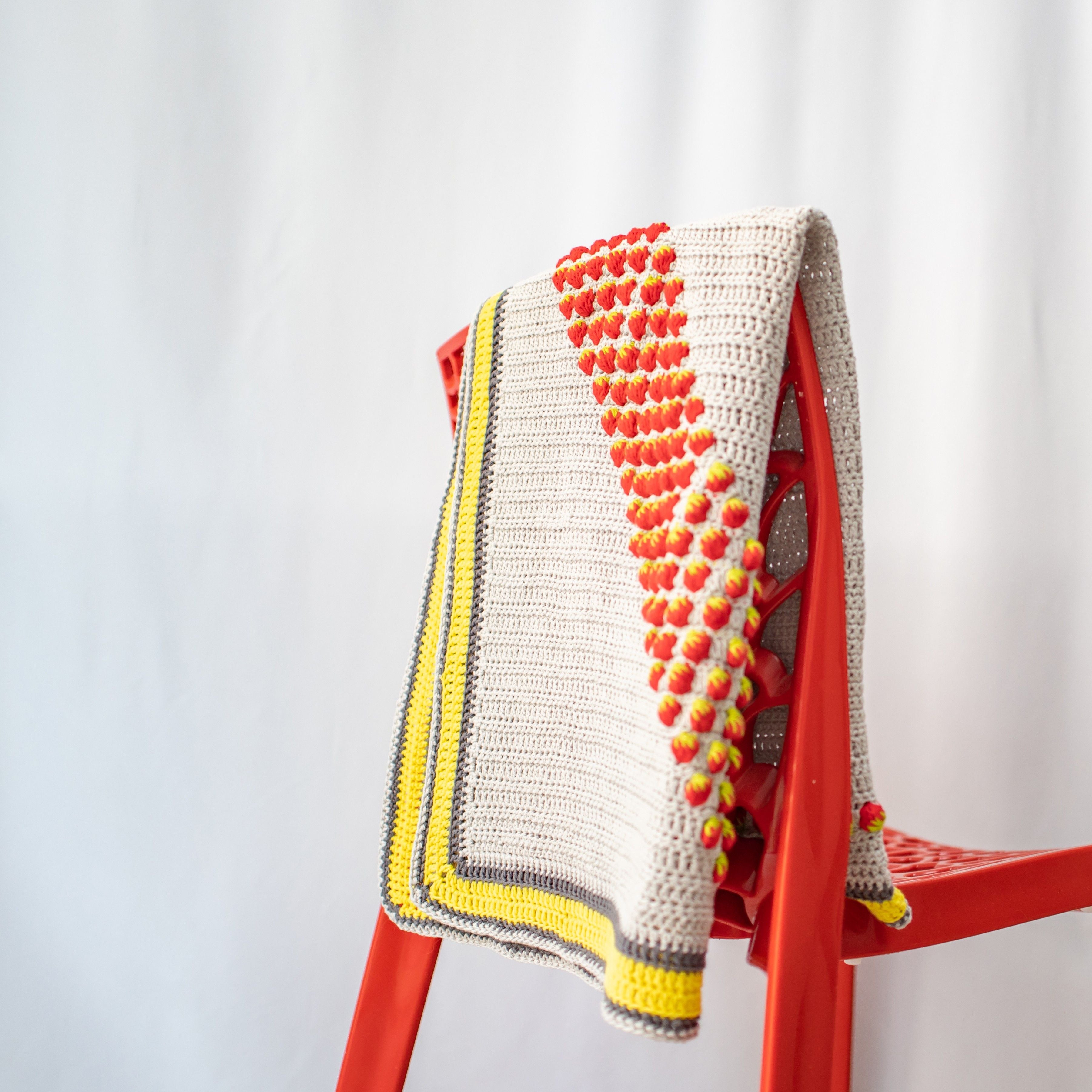 hobbii-anleitungen-juicy-in-red-h-kelanleitung-decke-75x95 image 2