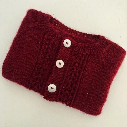 hobbii-guldregn-mini-kinderjacke-strickanleitung-raglan-spitze image 2