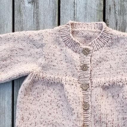 hobbii-iselin-kinderjacke-strickanleitung-gr-1-jahr-pdf image 3