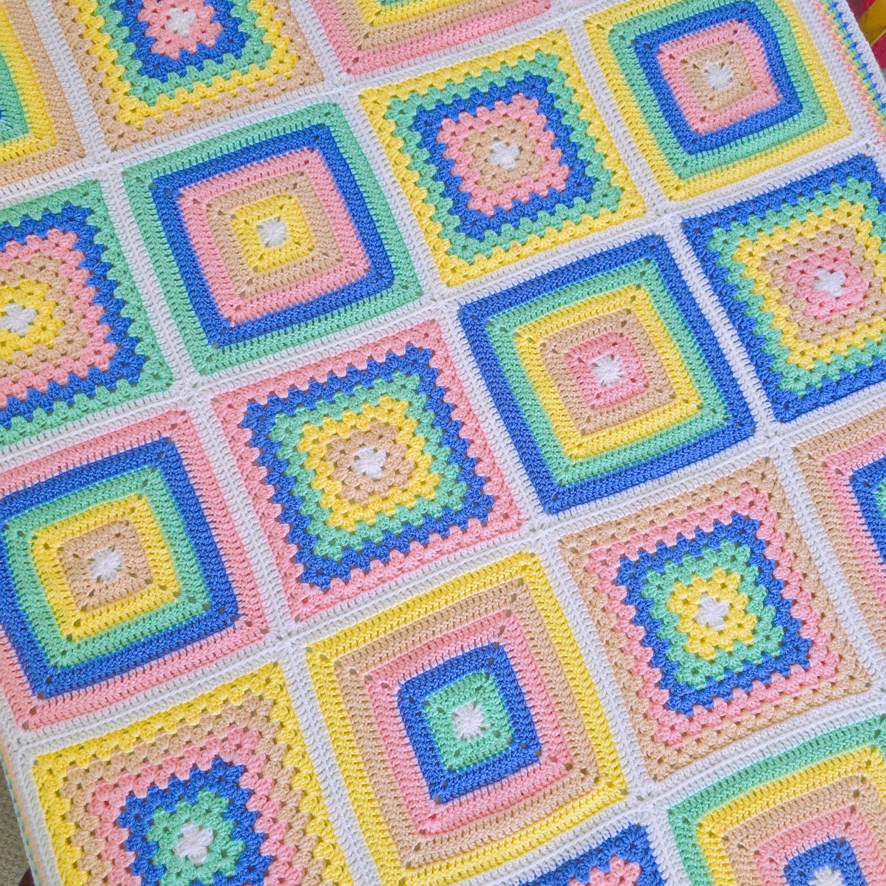 hobbii-pulse-festival-h-kelanleitung-decke-granny-squares image 7