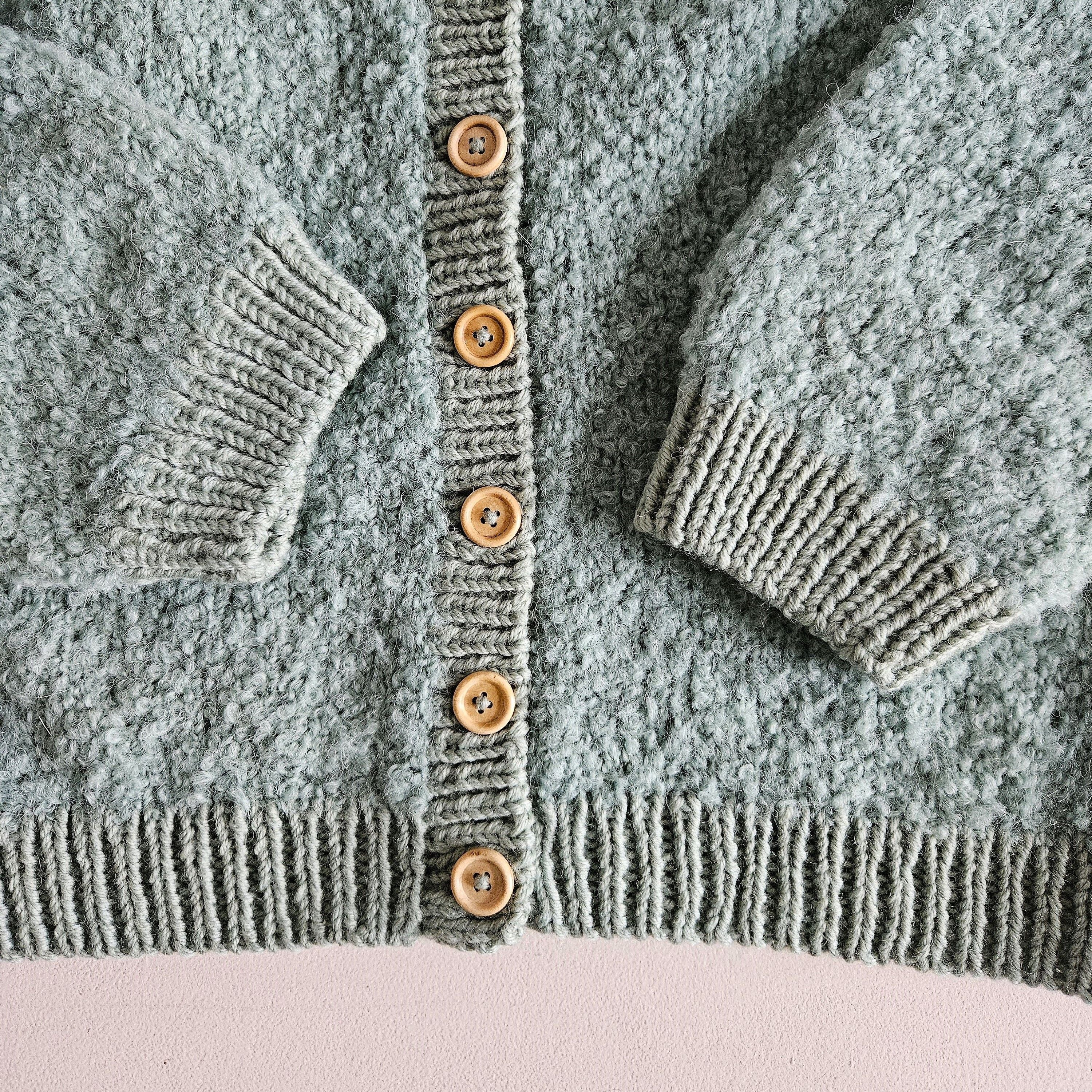 hobbii-anleitungen-teddy-cardigan-strickanleitung-s-3xl image 4