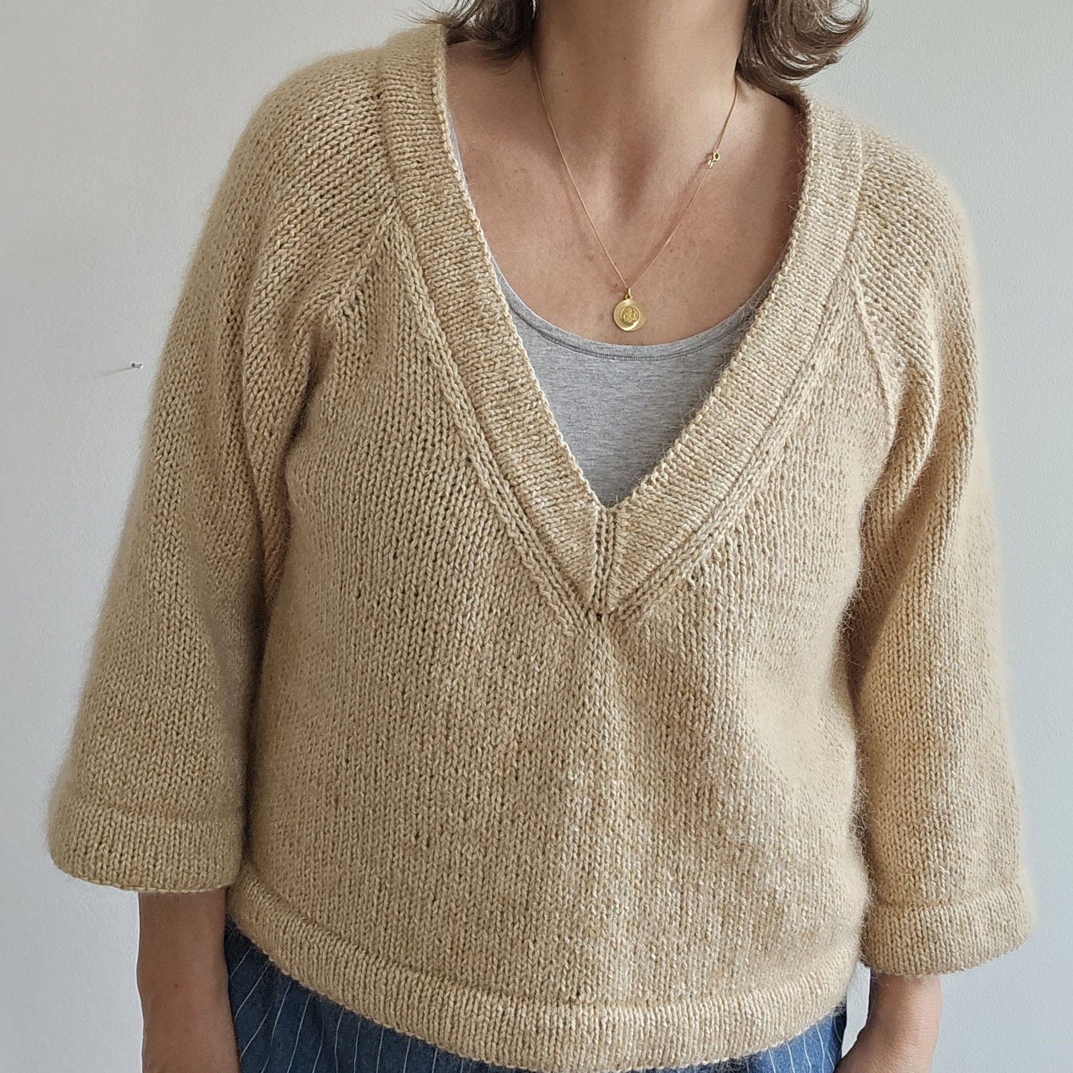 hobbii-silky-v-pulli-strickanleitung-pdf-s-2xl image 1