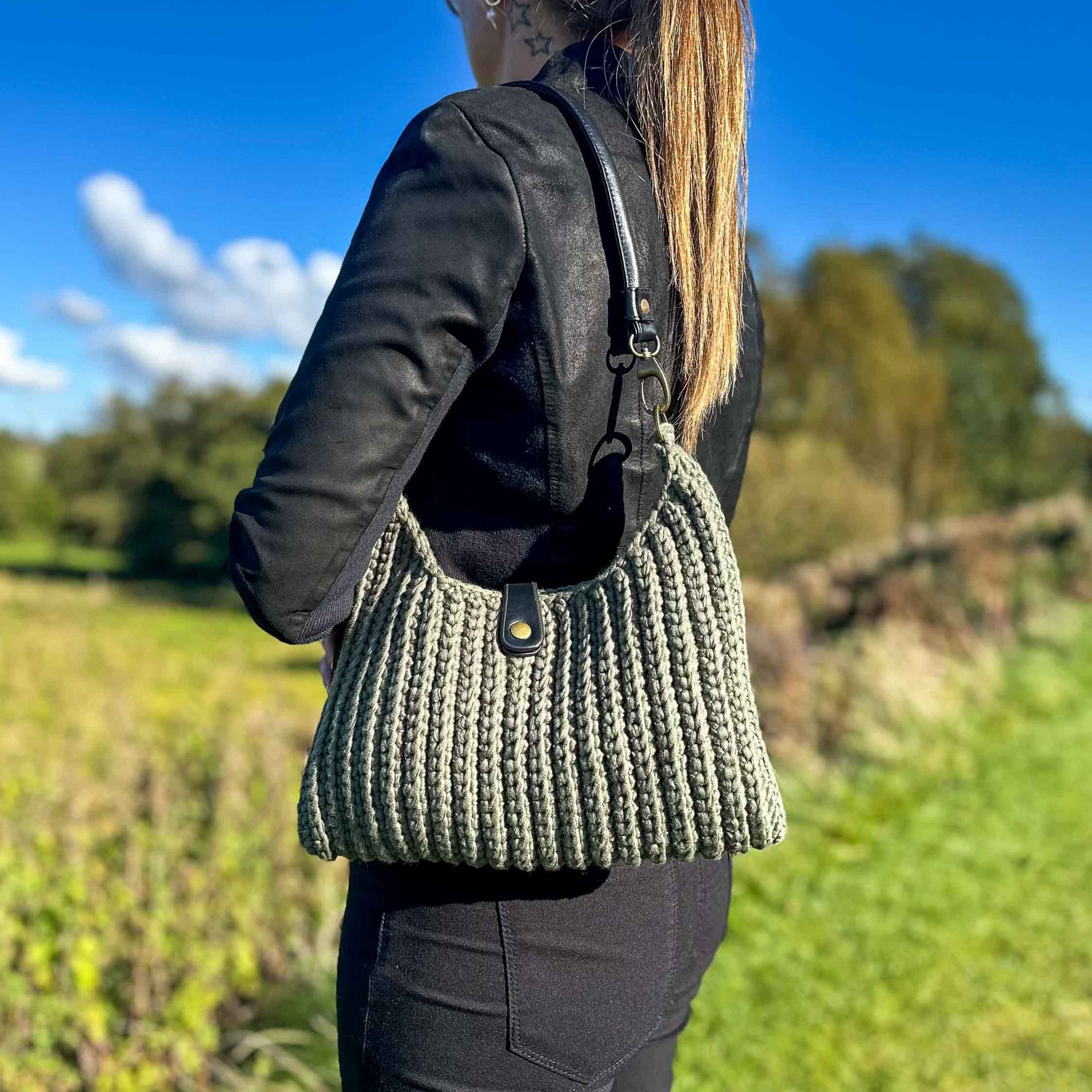 hobbii-anleitungen-amelia-handtasche-strickanleitung-one-size-hobo image 3