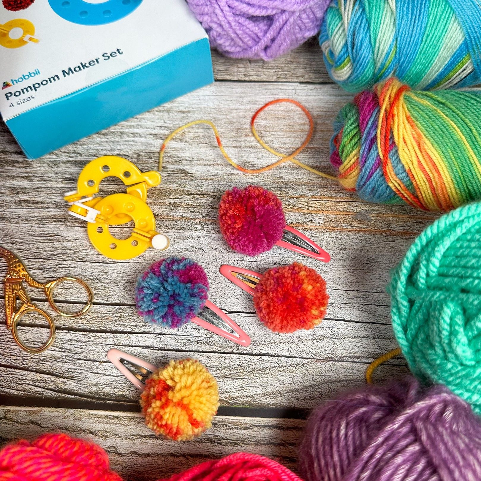 hobbii-hoop-pompon-maker-set-4-gr-en-one-size image 2
