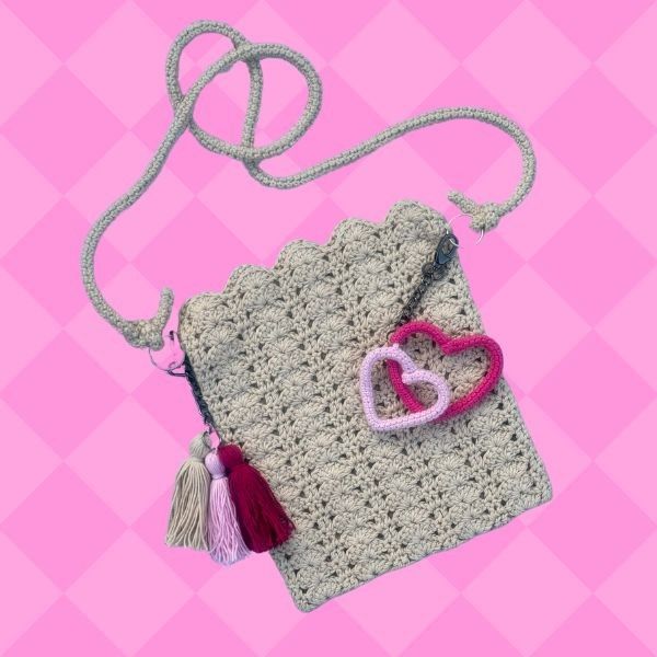 hobbii-fall-in-love-taschen-h-kelanleitung-s-und-m-herzen image 4