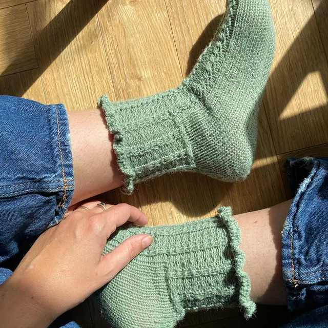 hobbii-anleitungen-easy-twist-socks-strickanleitung-pdf image 1
